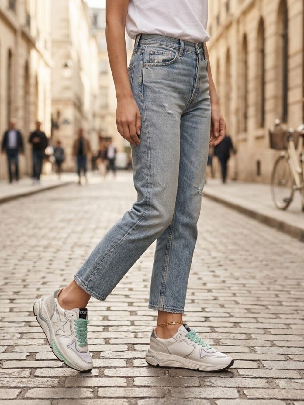 Golden Goose Running Sole low-top sneakers worn a few times!!! sz 9 sold out!